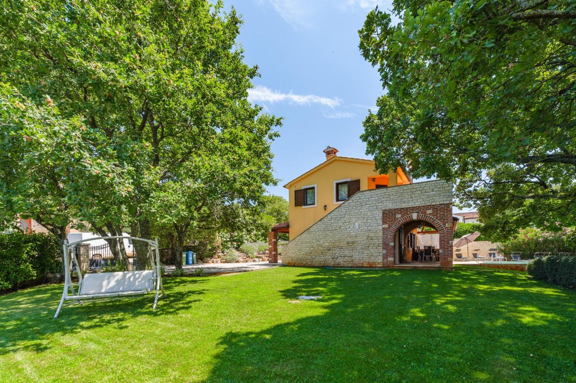 Villa Hrast Bacva Višnjan Extérieur photo