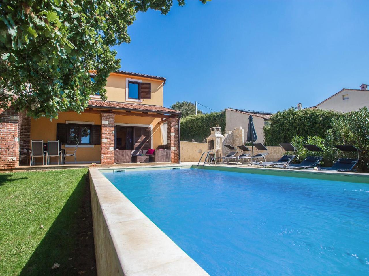 Villa Hrast Bacva Višnjan Extérieur photo