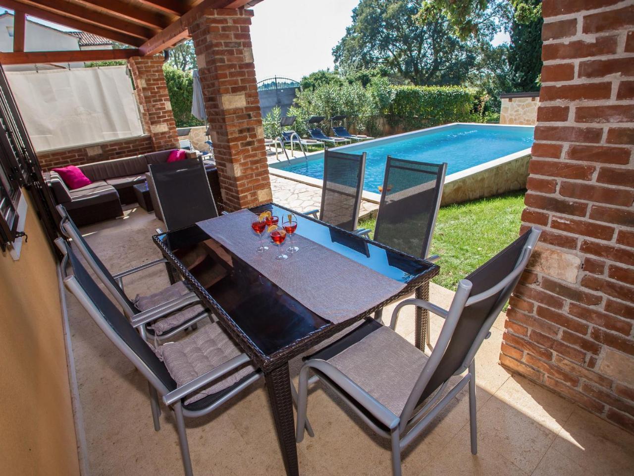Villa Hrast Bacva Višnjan Extérieur photo