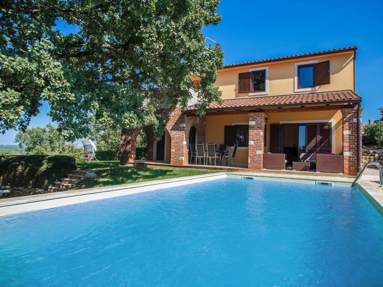 Villa Hrast Bacva Višnjan Extérieur photo