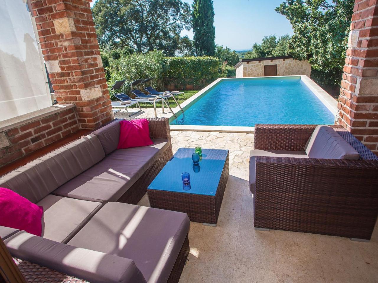 Villa Hrast Bacva Višnjan Extérieur photo