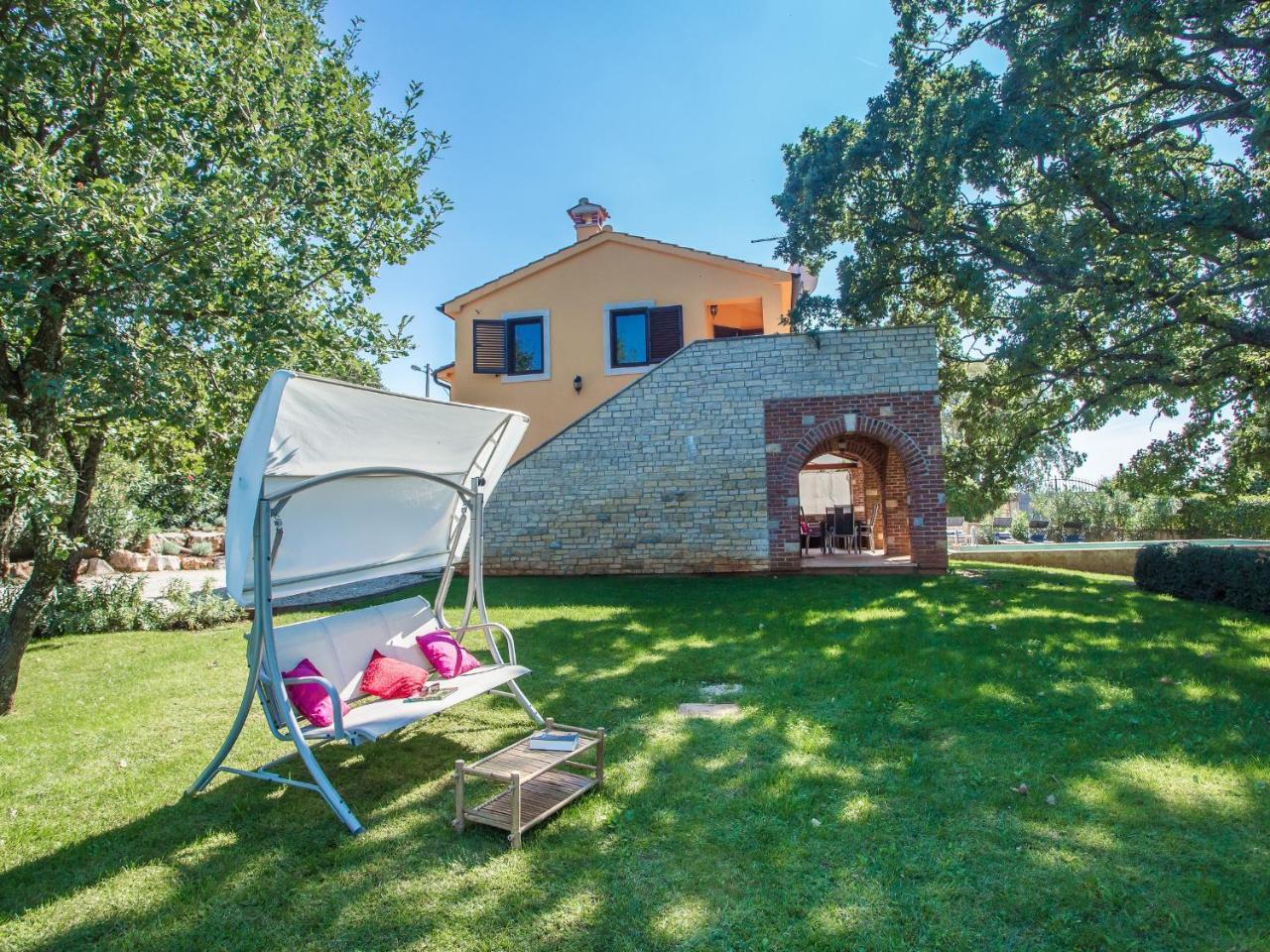 Villa Hrast Bacva Višnjan Extérieur photo